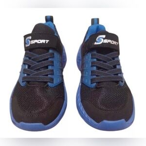 Kids Shoes, Sport By SKECHERS, Size 2, Sports shoes for children, easy to use
